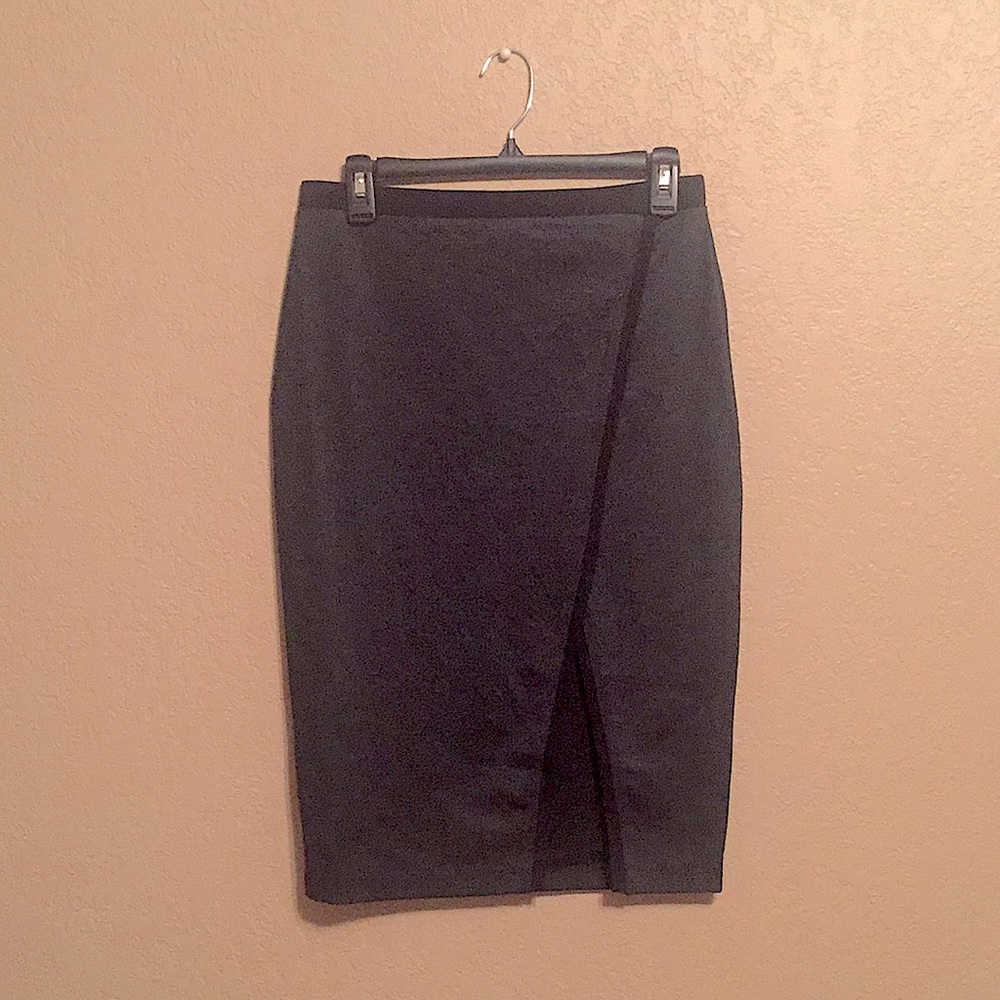 Tight, Grey, Patterned Skirt